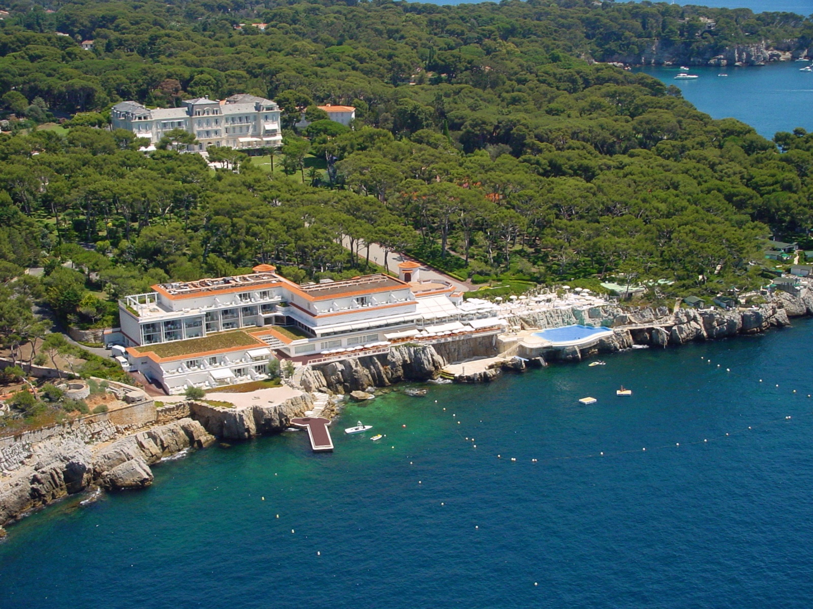 hotel du cap eden roc price per night